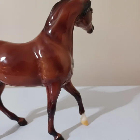 Breyer Lugh Breyerfest 2020 Special Run - Picture 10 of 16